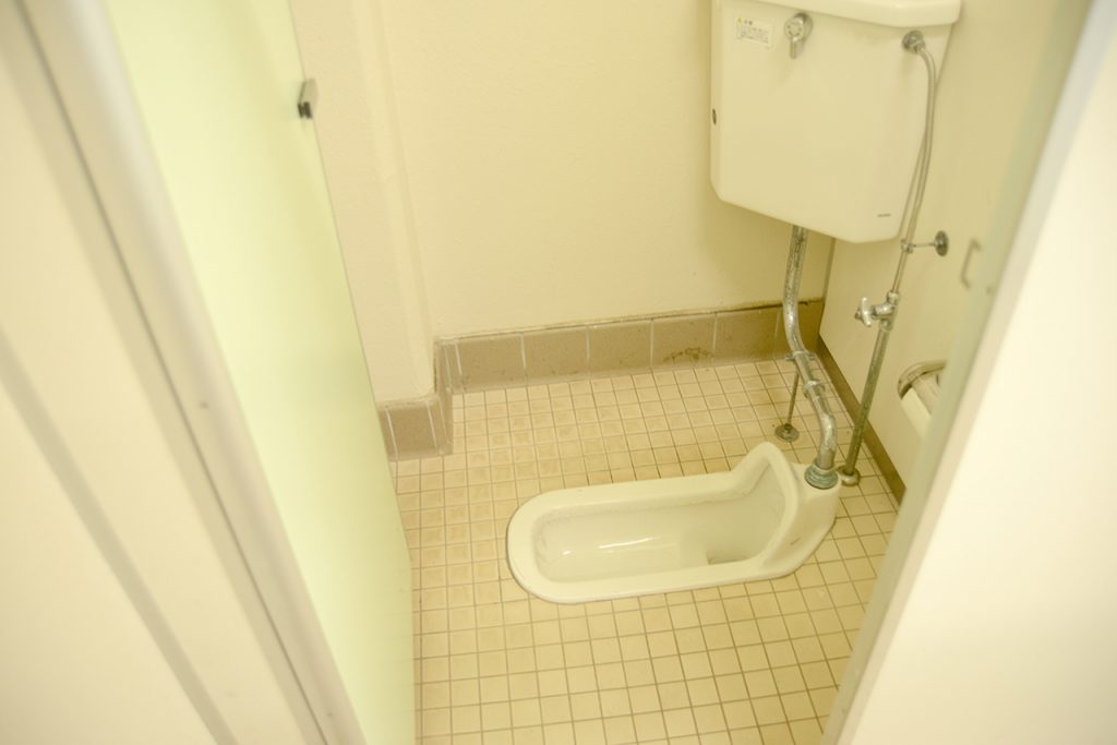 大倉ふるさとセンターキャンプ場 - 和式トイレ