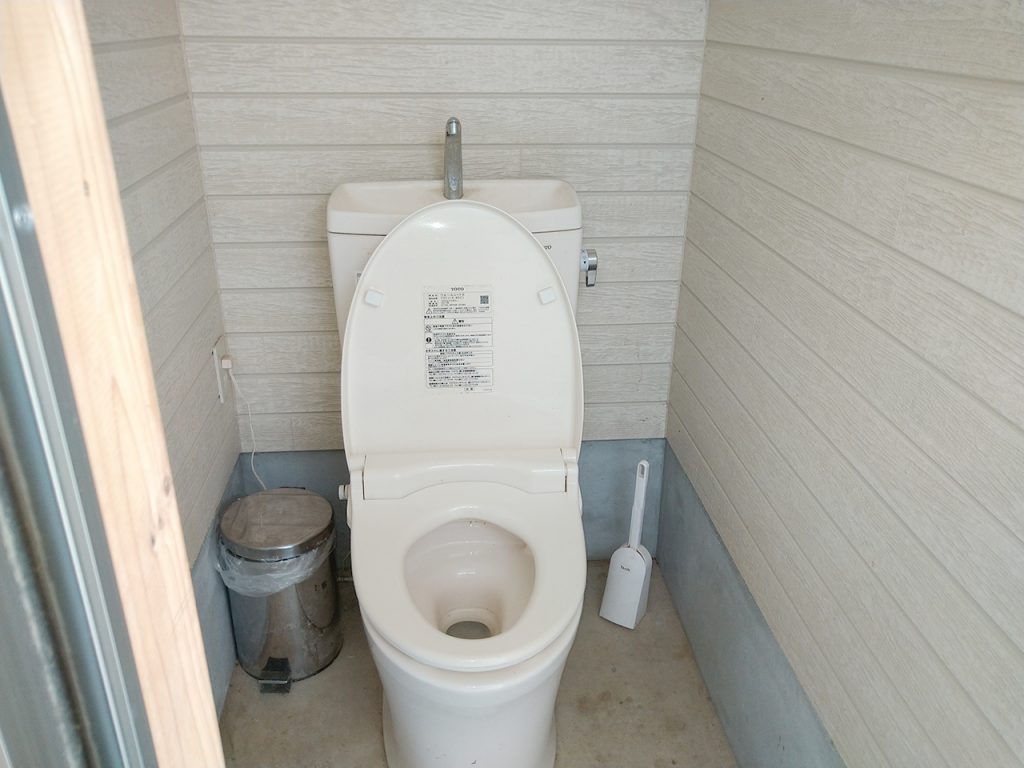 田の上キャンプ場 -下段側洋式トイレ-